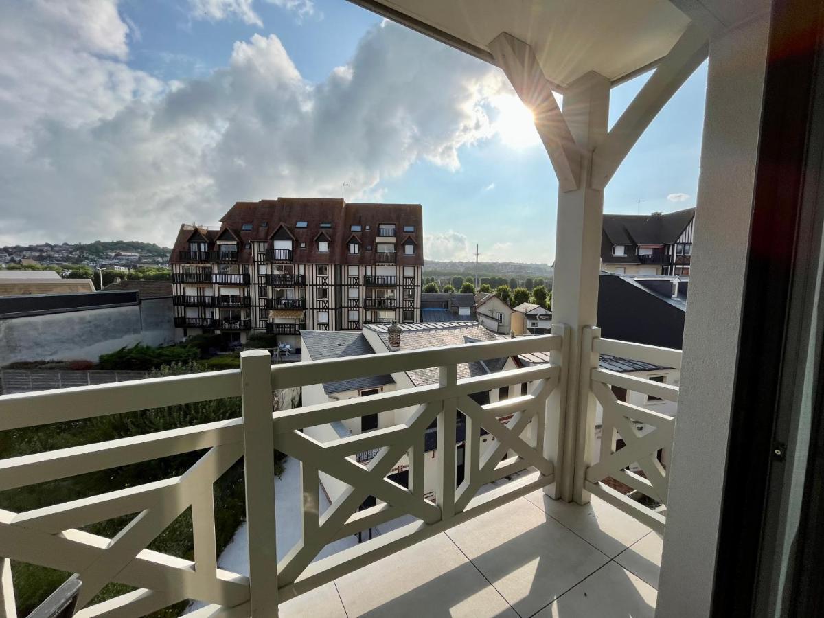 Sejour Authentique - Balcon, Parking & Wifi Ultra-Rapide Apartman Deauville Kültér fotó