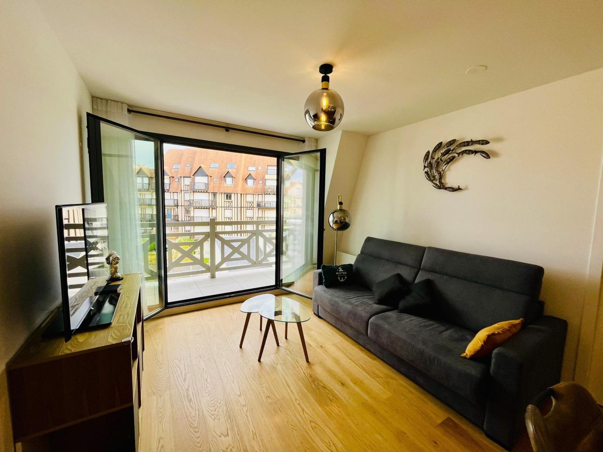 Sejour Authentique - Balcon, Parking & Wifi Ultra-Rapide Apartman Deauville Kültér fotó
