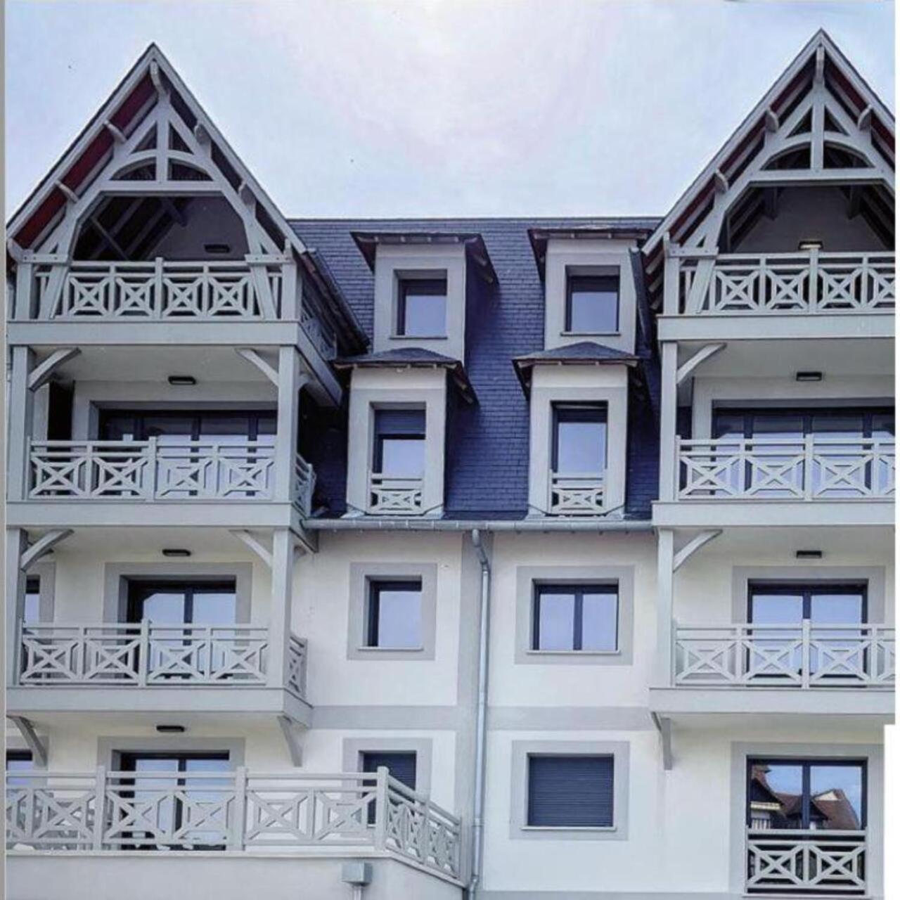 Sejour Authentique - Balcon, Parking & Wifi Ultra-Rapide Apartman Deauville Kültér fotó